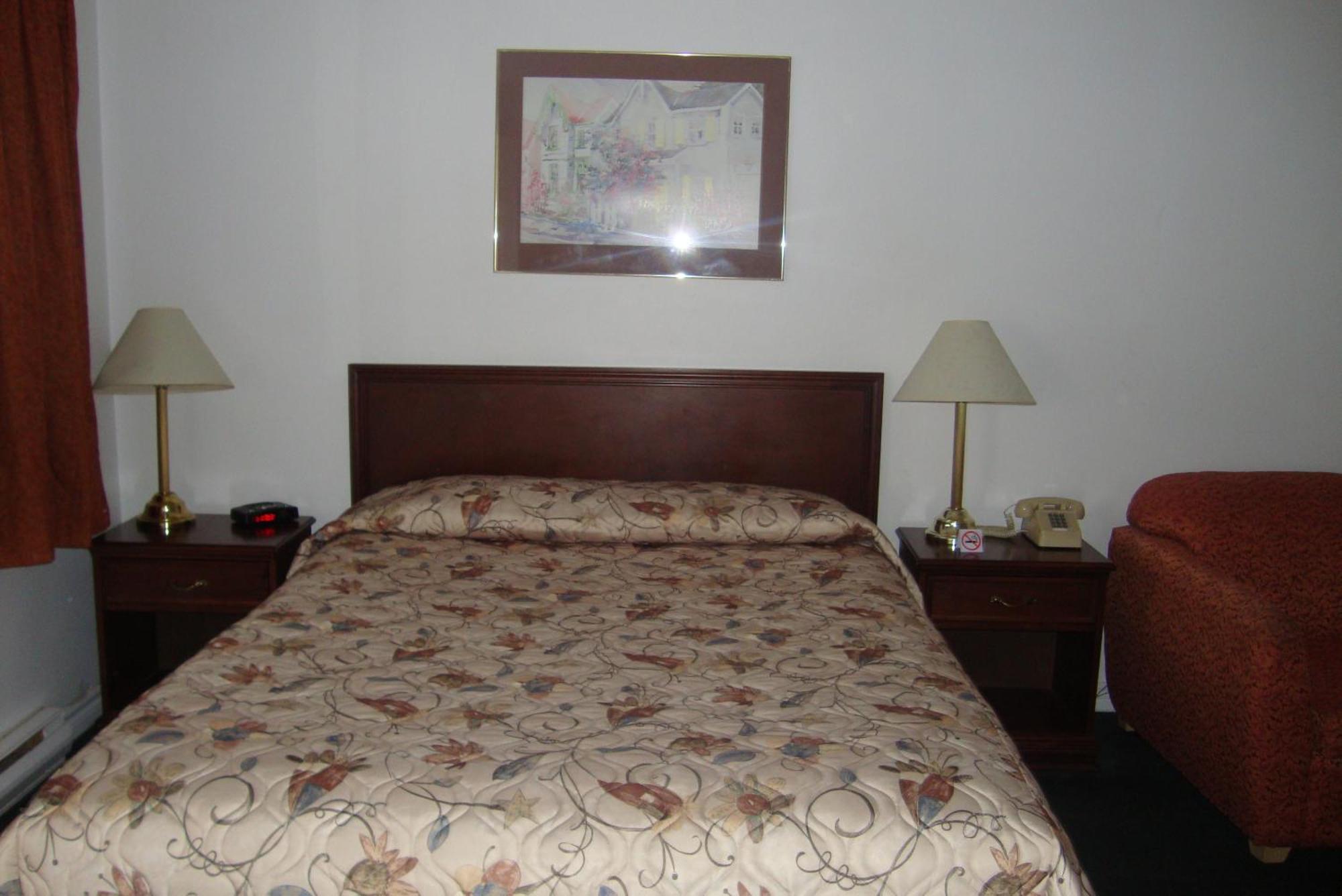 Royal Napanee Inn Greater Napanee Esterno foto