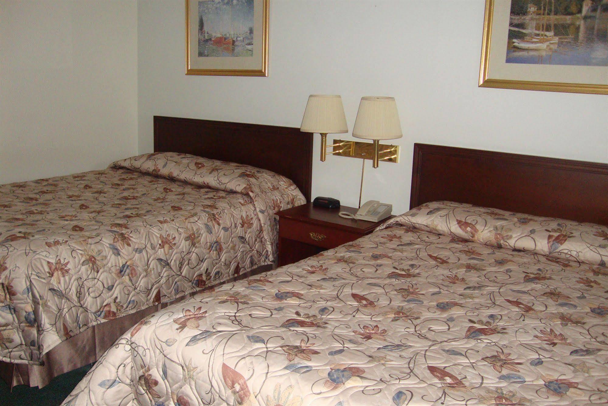 Royal Napanee Inn Greater Napanee Esterno foto