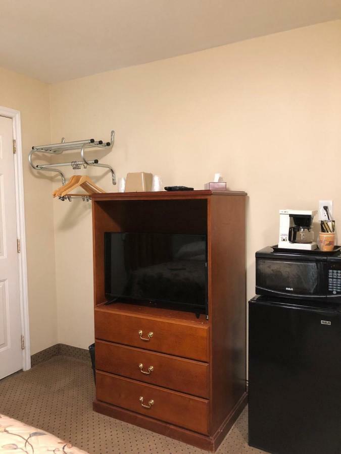 Royal Napanee Inn Greater Napanee Esterno foto